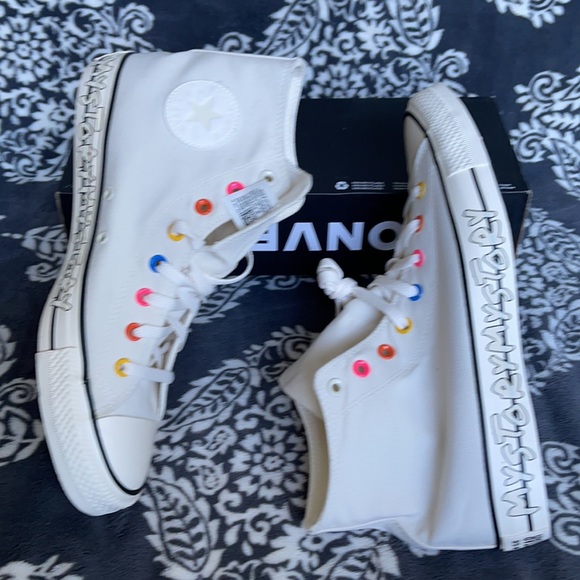 Converse Chuck Taylor All Star Hi Egret/Hyper Pink/Black MEN`S - Picture 12 of 16